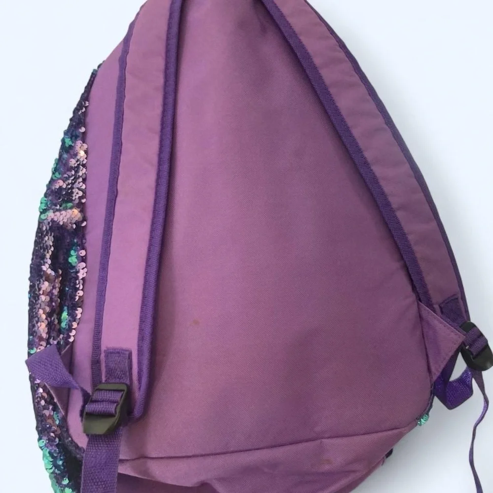 The Unbranded Brand purple green